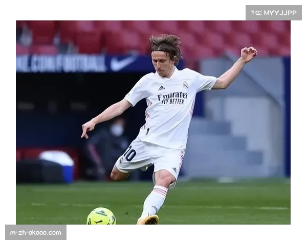 克罗地亚老将莫德里奇宝刀未老 中场控制力依旧关键 克罗地亚老将莫德里奇宝刀未老 中场控制力依旧关键